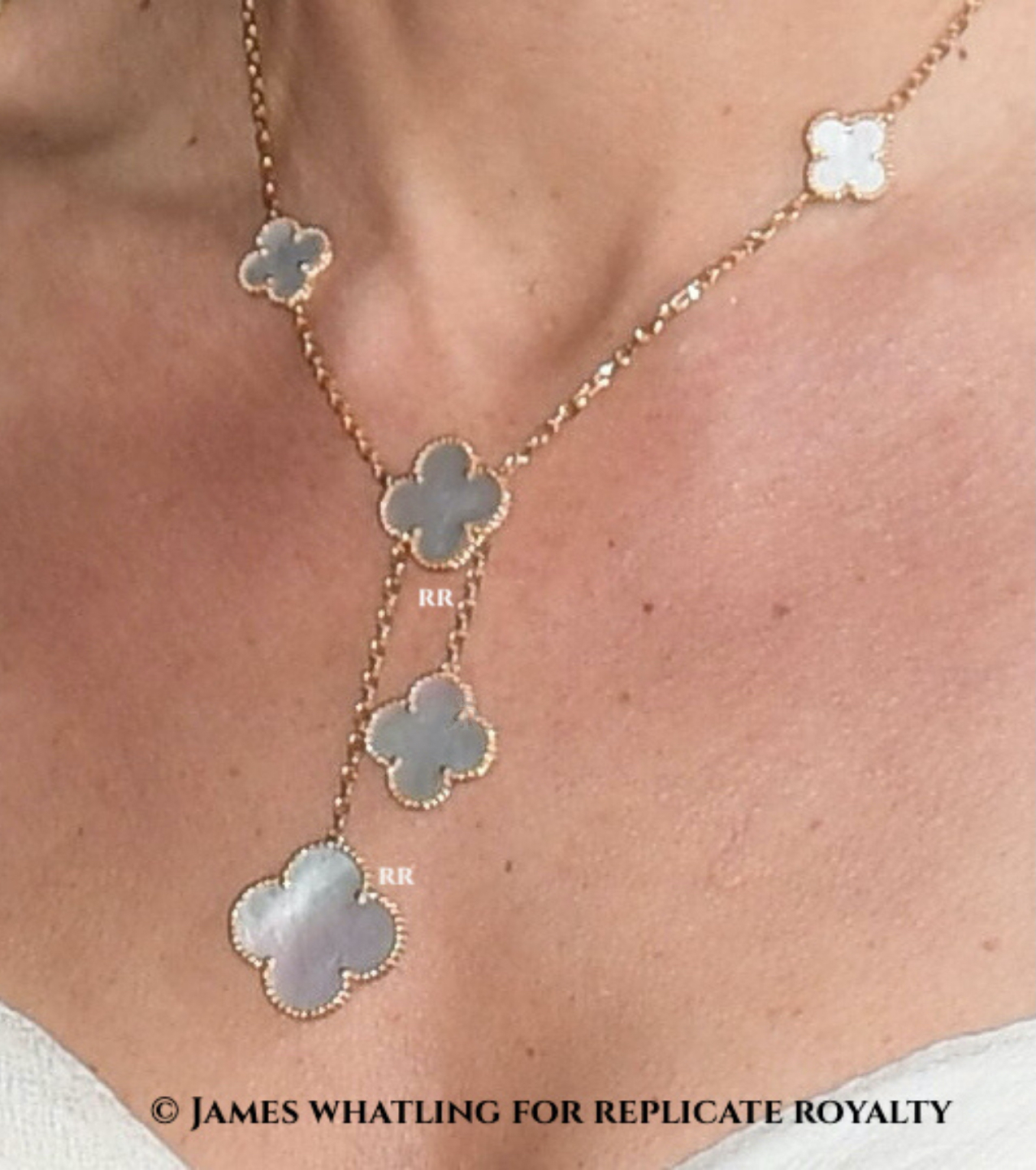 neck Van Cleef and Arples six motif Magic Alhambra necklace